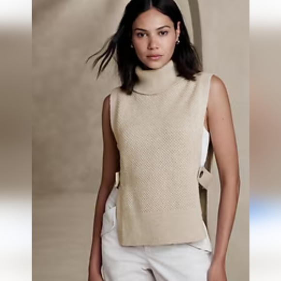 BANANA REPUBLIC Long sweater vest in Llama Hair Heather. Size Small - Picture 1 of 15